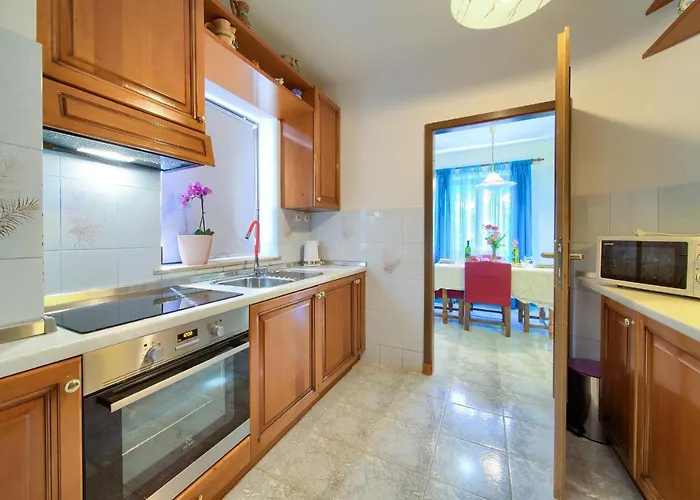 Mihael Apartment *