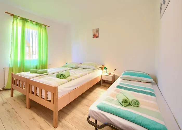 Apartment Mihael Malinska