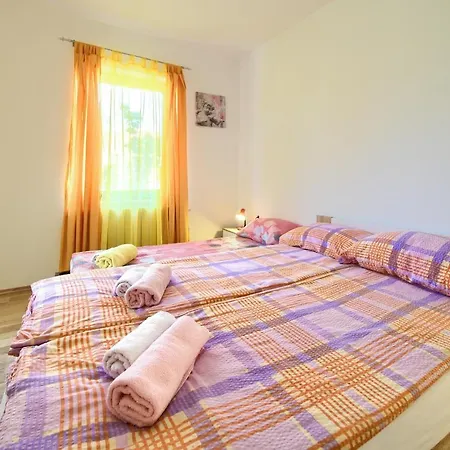Mihael Apartment *