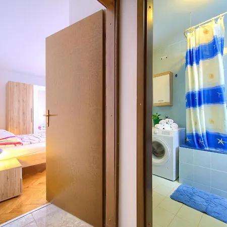Apartment Mihael Malinska
